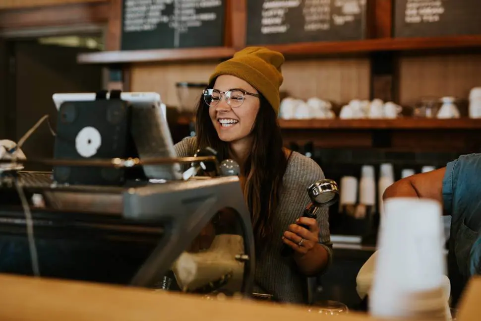 バリスタの女性