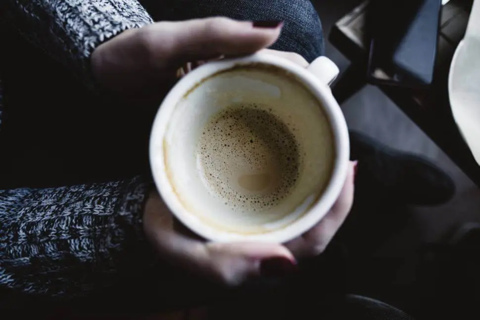 漂白剤不要 カップについたコーヒーや紅茶の茶渋汚れを簡単手軽に落とす方法